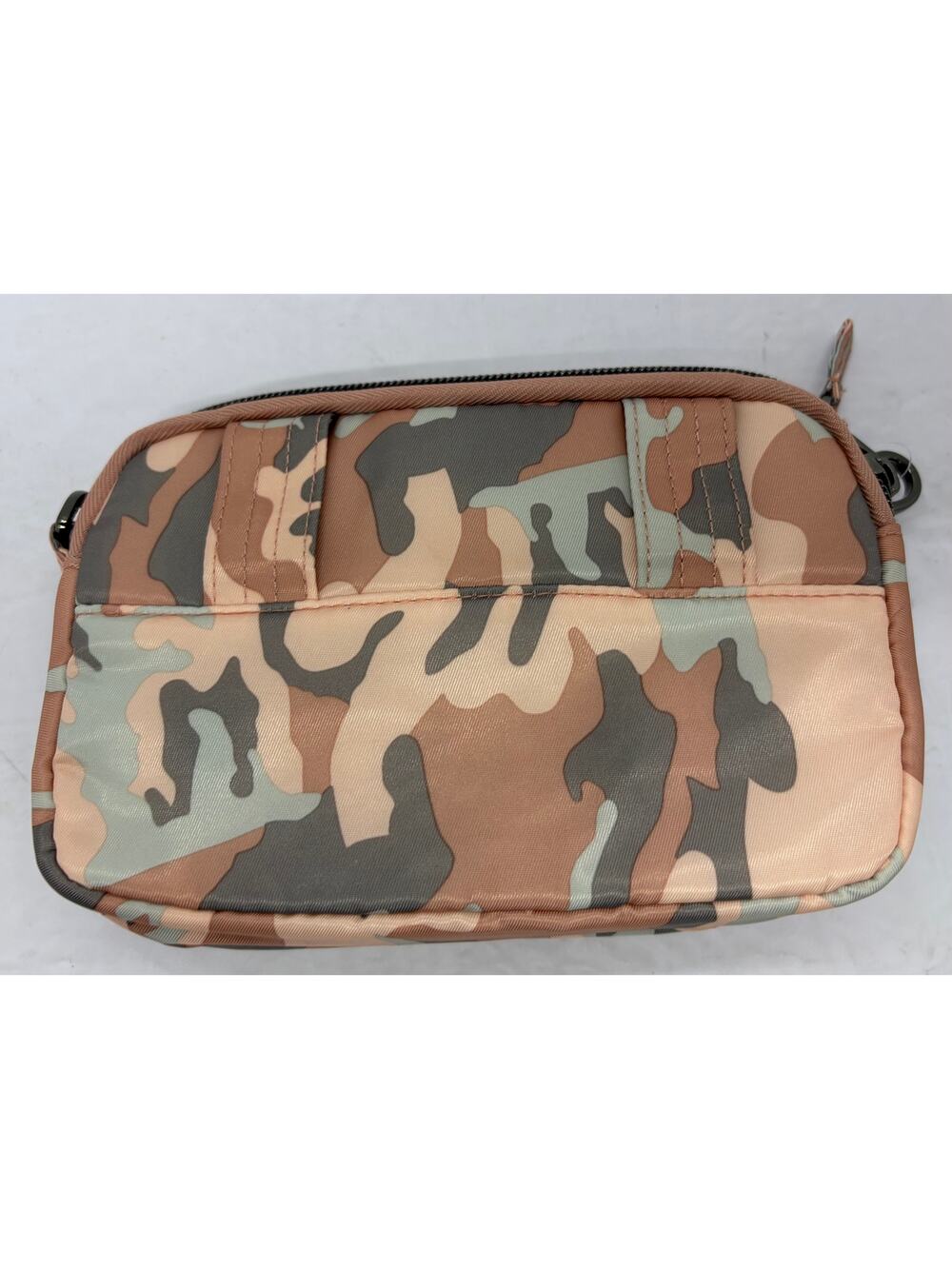 Lug Coupe Crossbody Wallet NWT Camo Rose Quilted Removable Strap